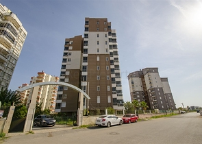 Просторные квартиры 3+1 с мебелью 1 км до моря в Ларе Анталья