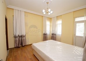 Просторные квартиры 3+1 с мебелью 1 км до моря в Ларе Анталья