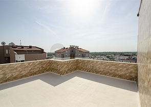 Просторные квартиры 3+1 с мебелью 1 км до моря в Ларе Анталья