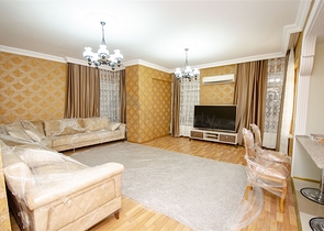 Просторные квартиры 3+1 с мебелью 1 км до моря в Ларе Анталья