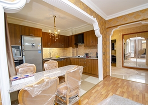 Просторные квартиры 3+1 с мебелью 1 км до моря в Ларе Анталья