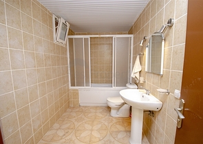 Просторные квартиры 3+1 с мебелью 1 км до моря в Ларе Анталья