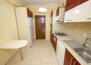 Просторные квартиры 3+1 с мебелью 1 км до моря в Ларе Анталья