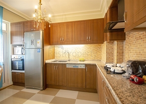 Просторные квартиры 3+1 с мебелью 1 км до моря в Ларе Анталья