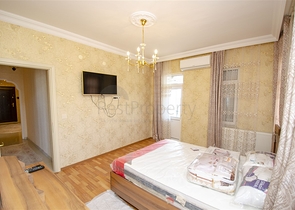 Просторные квартиры 3+1 с мебелью 1 км до моря в Ларе Анталья