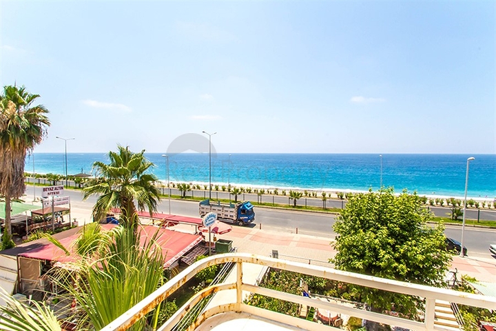 Апартаменты с шикарным видом на море в Махмутлар