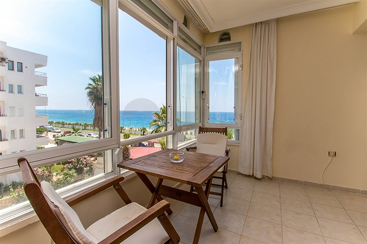 Апартаменты с шикарным видом на море в Махмутлар