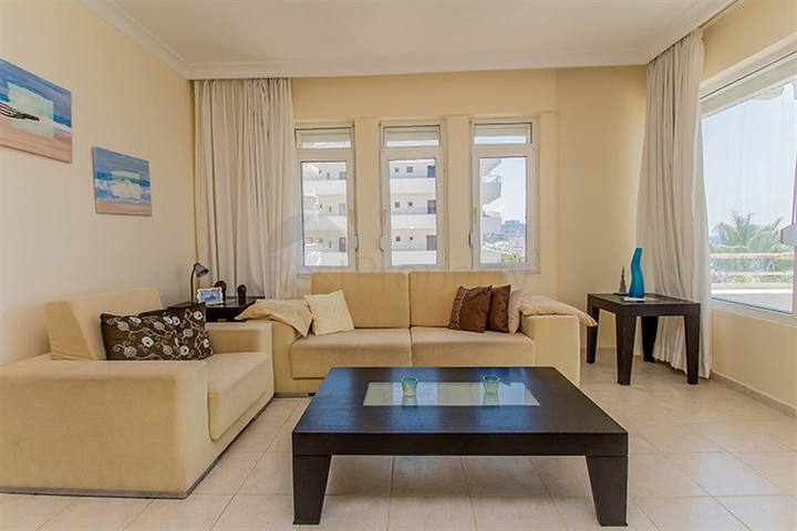 Апартаменты с шикарным видом на море в Махмутлар