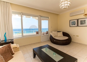 Апартаменты с шикарным видом на море в Махмутлар