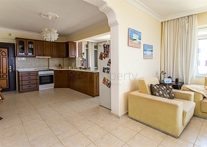 Апартаменты с шикарным видом на море в Махмутлар