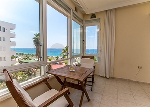 Апартаменты с шикарным видом на море в Махмутлар