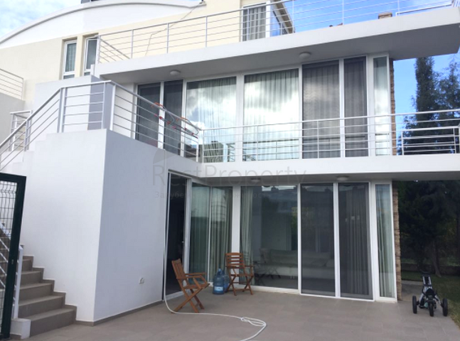 Вилла 3+1 с новой мебелью рядом с гольф полем в центре Белека