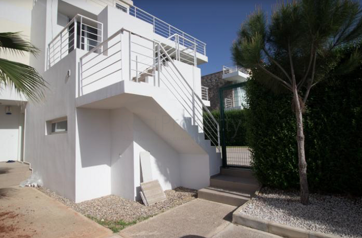 Вилла 3+1 с новой мебелью рядом с гольф полем в центре Белека