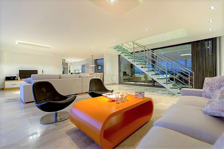 Новая просторная вилла для большой семьи в Калкан