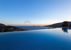 Новая просторная вилла для большой семьи в Калкан