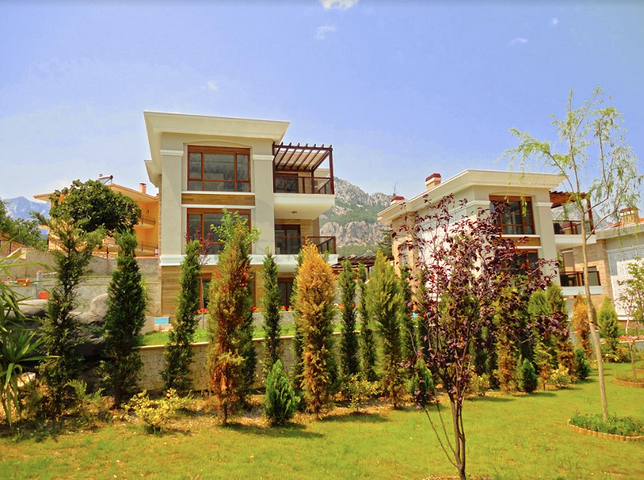 Вилла с мебелью в окружении горной природы в Анталии