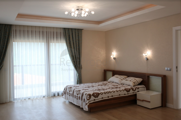 Вилла с мебелью в окружении горной природы в Анталии