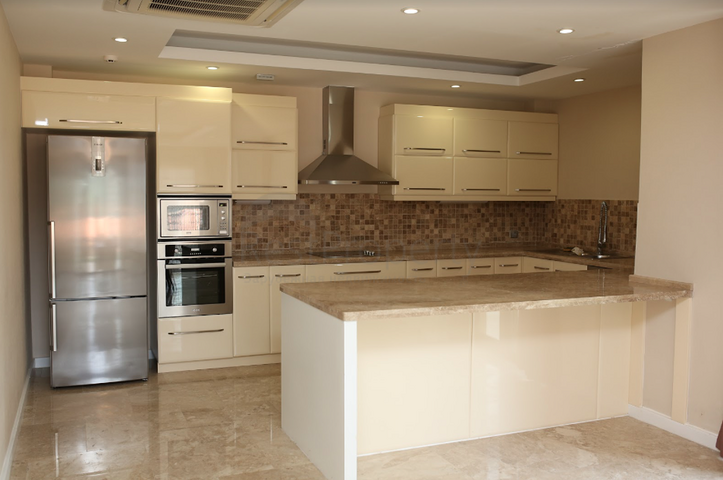 Вилла с мебелью в окружении горной природы в Анталии