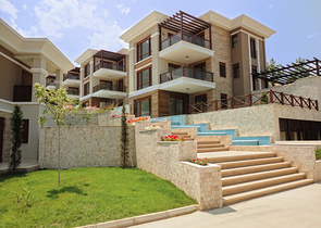 Вилла с мебелью в окружении горной природы в Анталии