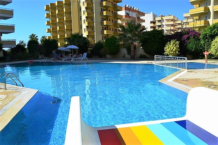 Квартира с большой площадью у самого берега моря