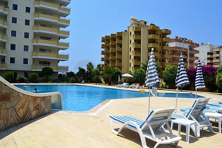 Квартира с большой площадью у самого берега моря