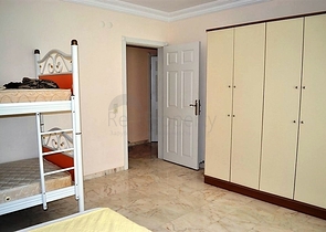 Квартира с большой площадью у самого берега моря