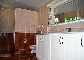 Квартира с большой площадью у самого берега моря