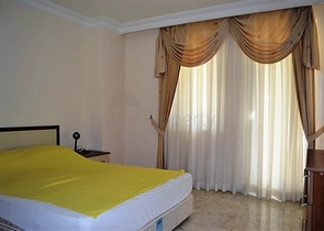 Квартира с большой площадью у самого берега моря