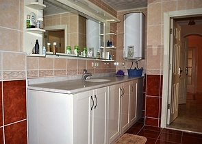 Квартира с большой площадью у самого берега моря