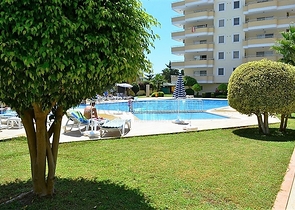 Квартира с большой площадью у самого берега моря