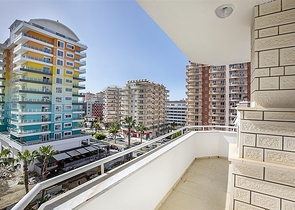 Большая квартира у моря по выгодной цене