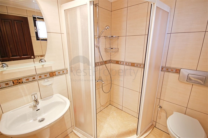 Меблированная уютная вилла с видом на море