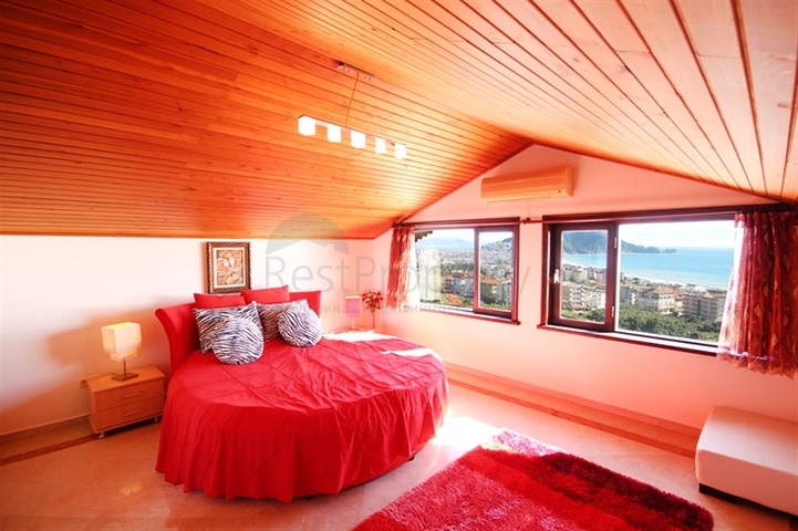 Меблированная уютная вилла с видом на море