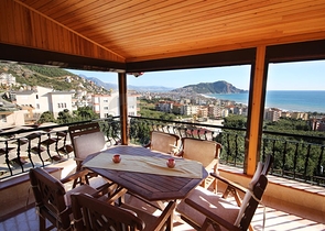 Меблированная уютная вилла с видом на море