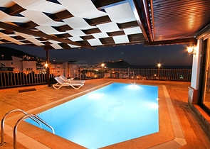 Меблированная уютная вилла с видом на море