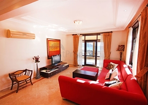 Меблированная уютная вилла с видом на море