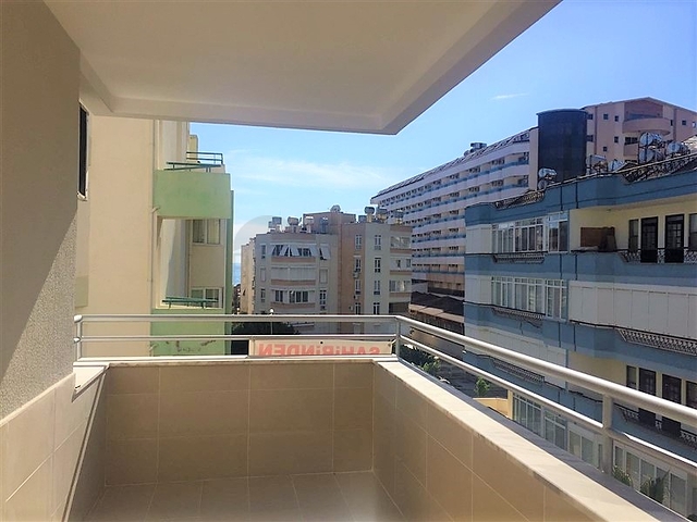 Трехкомнатные апартаменты в Махмутларе