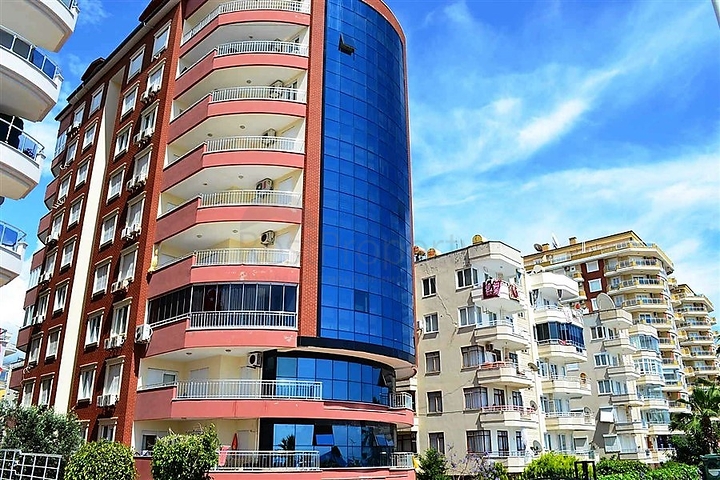 Меблированные апартаменты на первой линии в Махмутларе