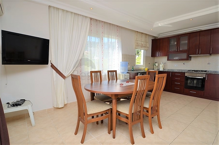 Меблированные апартаменты 2+1 в центре Алании