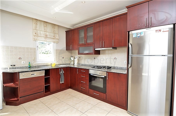 Меблированные апартаменты 2+1 в центре Алании