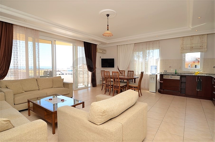 Меблированные апартаменты 2+1 в центре Алании