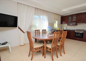 Меблированные апартаменты 2+1 в центре Алании