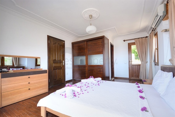 Уютная двухэтажная вилла в Калкане