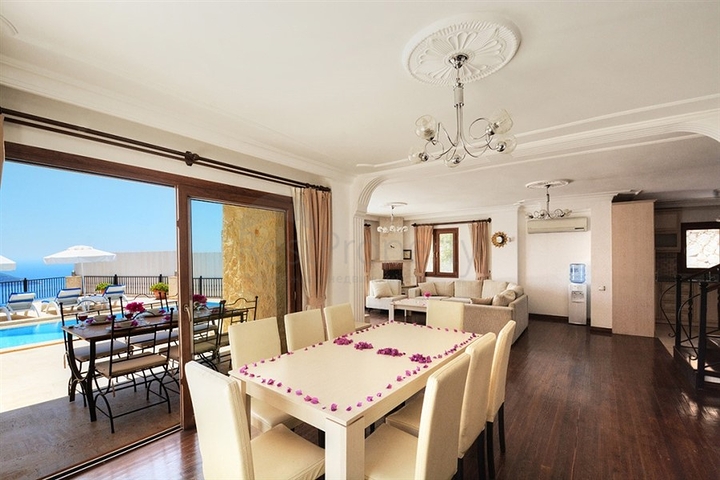 Уютная двухэтажная вилла в Калкане