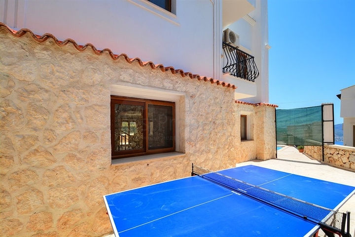 Уютная двухэтажная вилла в Калкане