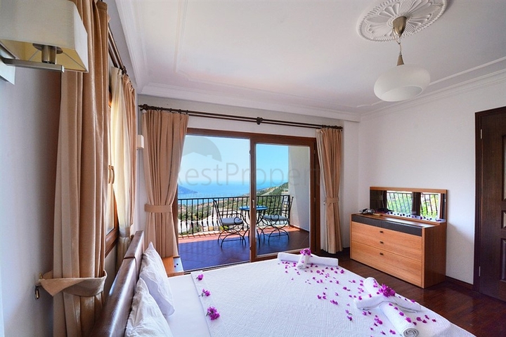 Уютная двухэтажная вилла в Калкане