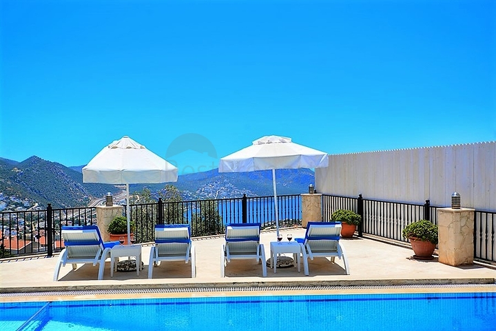 Уютная двухэтажная вилла в Калкане