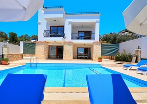 Уютная двухэтажная вилла в Калкане