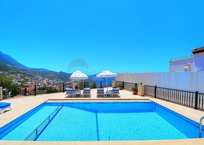 Уютная двухэтажная вилла в Калкане