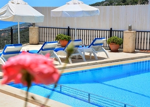 Уютная двухэтажная вилла в Калкане